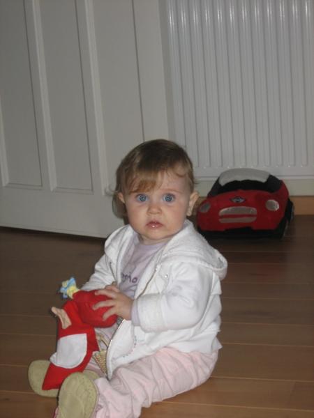 Je joue aux marionnettes...